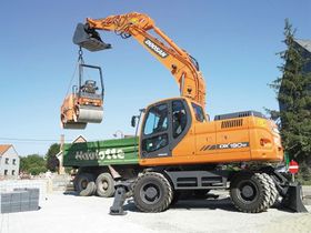 Вид 0: DOOSAN DX190W колесный экскаватор