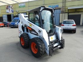 Вид 0: Bobcat S530 фронтальный погрузчик