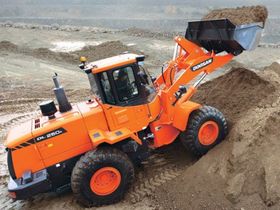 Вид 0: DOOSAN DL250A фронтальный погрузчик